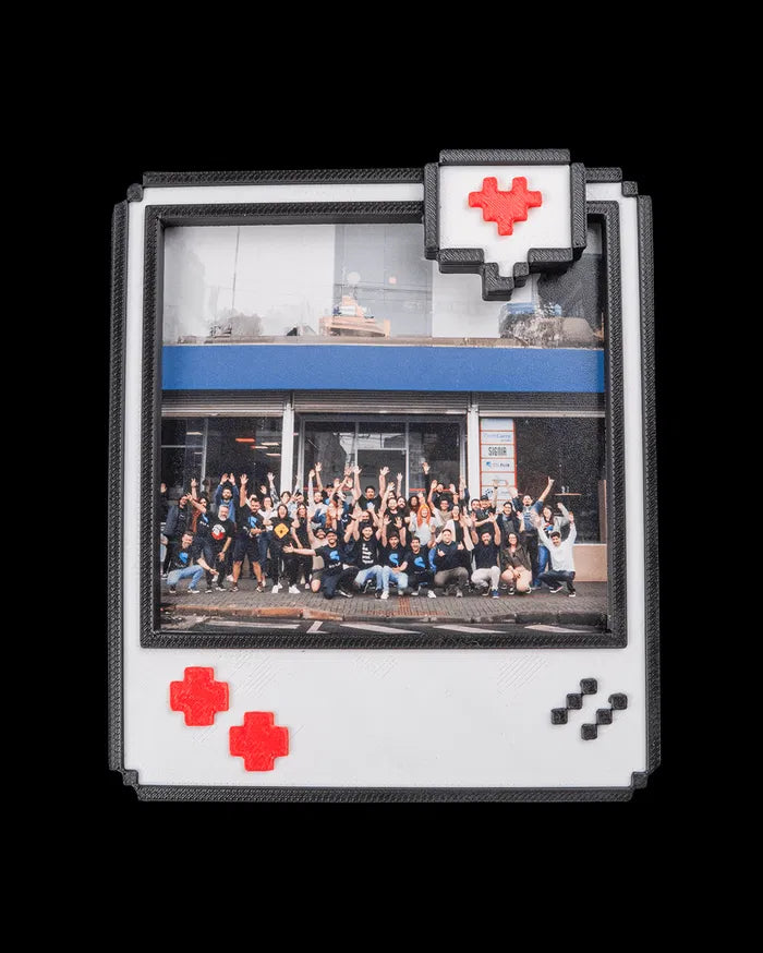 Pixel Snap | Magnetic Photo Frame