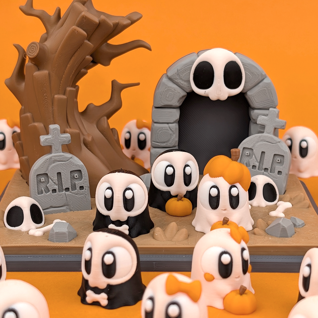 Mini Ghosts & Graveyard | Spooky Cute Playset