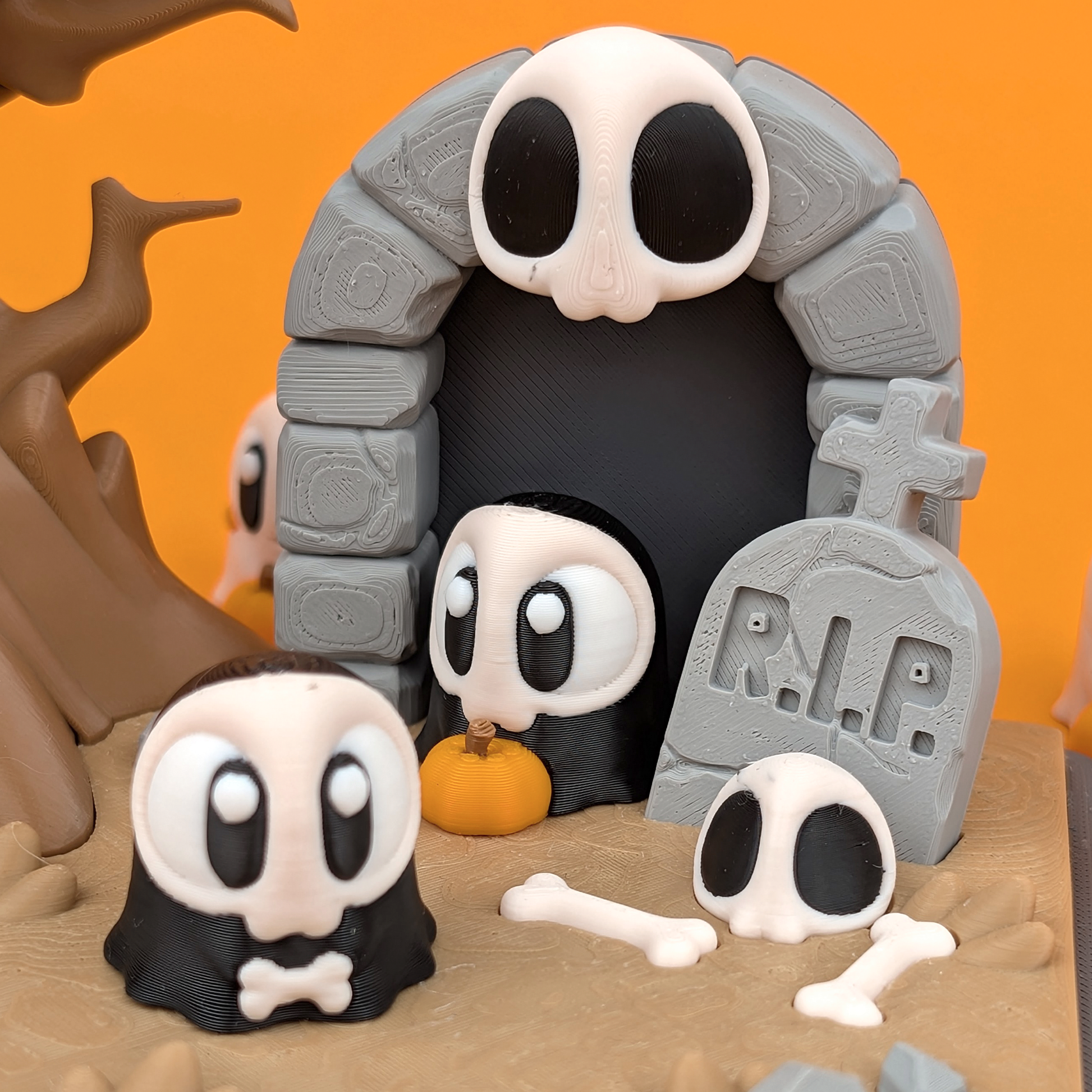 Mini Ghosts & Graveyard | Spooky Cute Playset