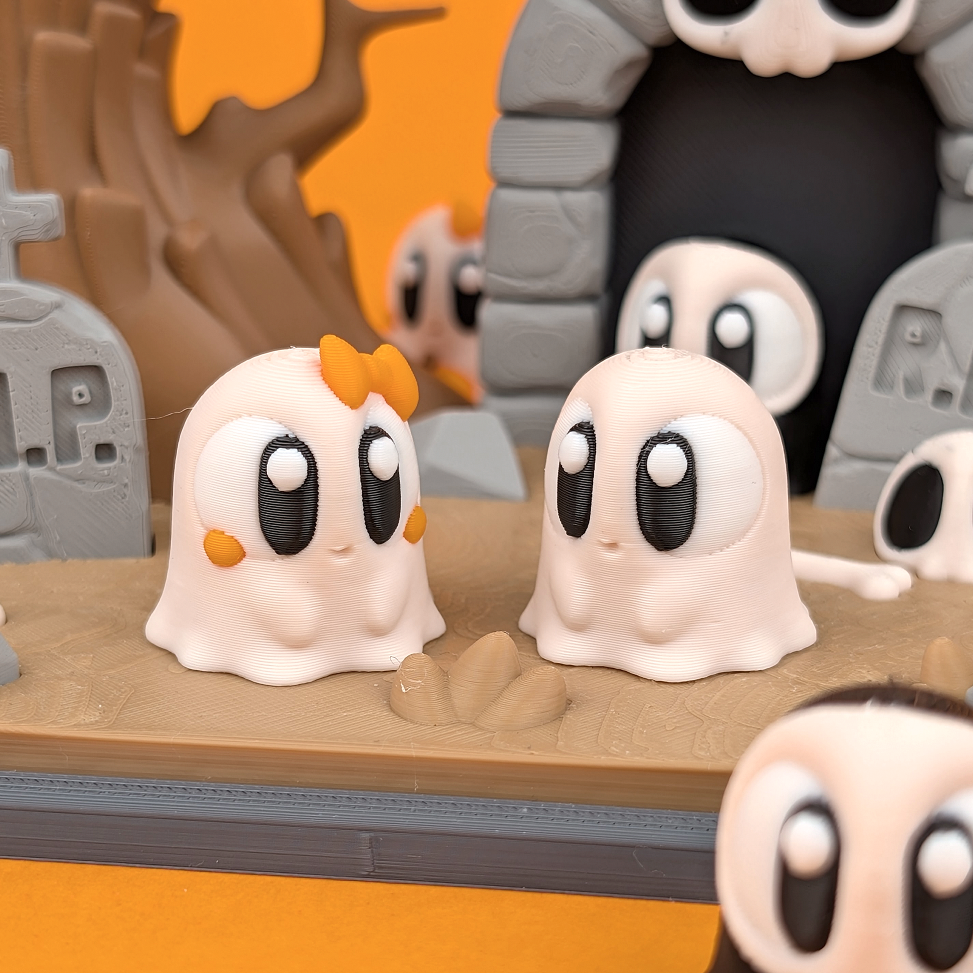 Mini Ghosts & Graveyard | Spooky Cute Playset